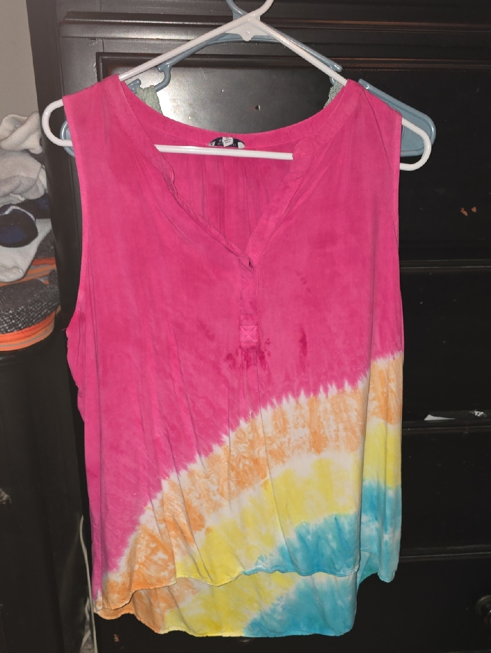 crown & ivy Pink Tie-Dye Scoop Neck Tank with Yellow Orange Blue Band